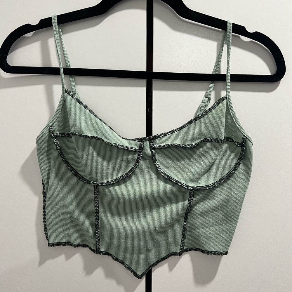 Green cropped shirt